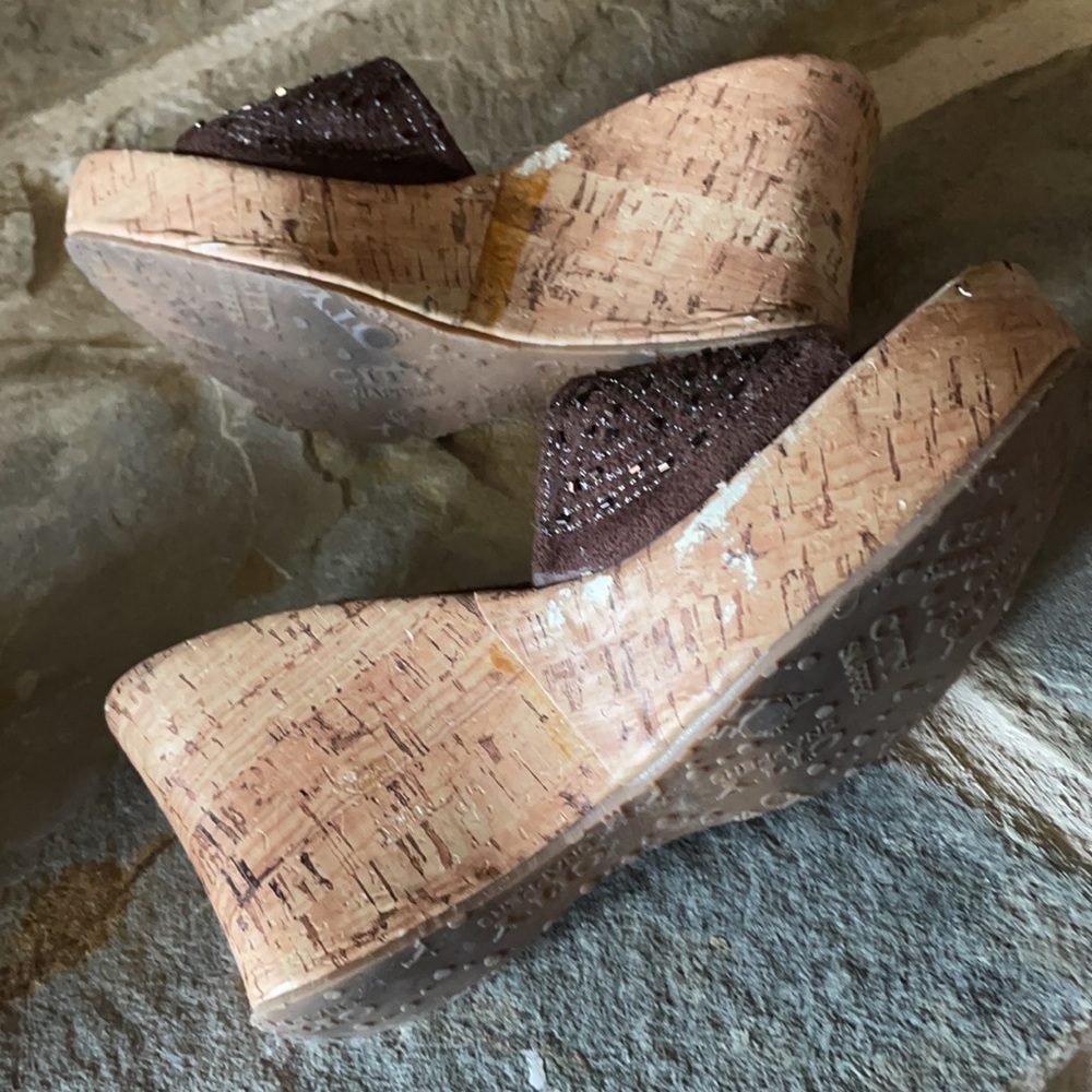 City Snapper Brown Embellished Wedges Size 7 - Picture 4 of 6